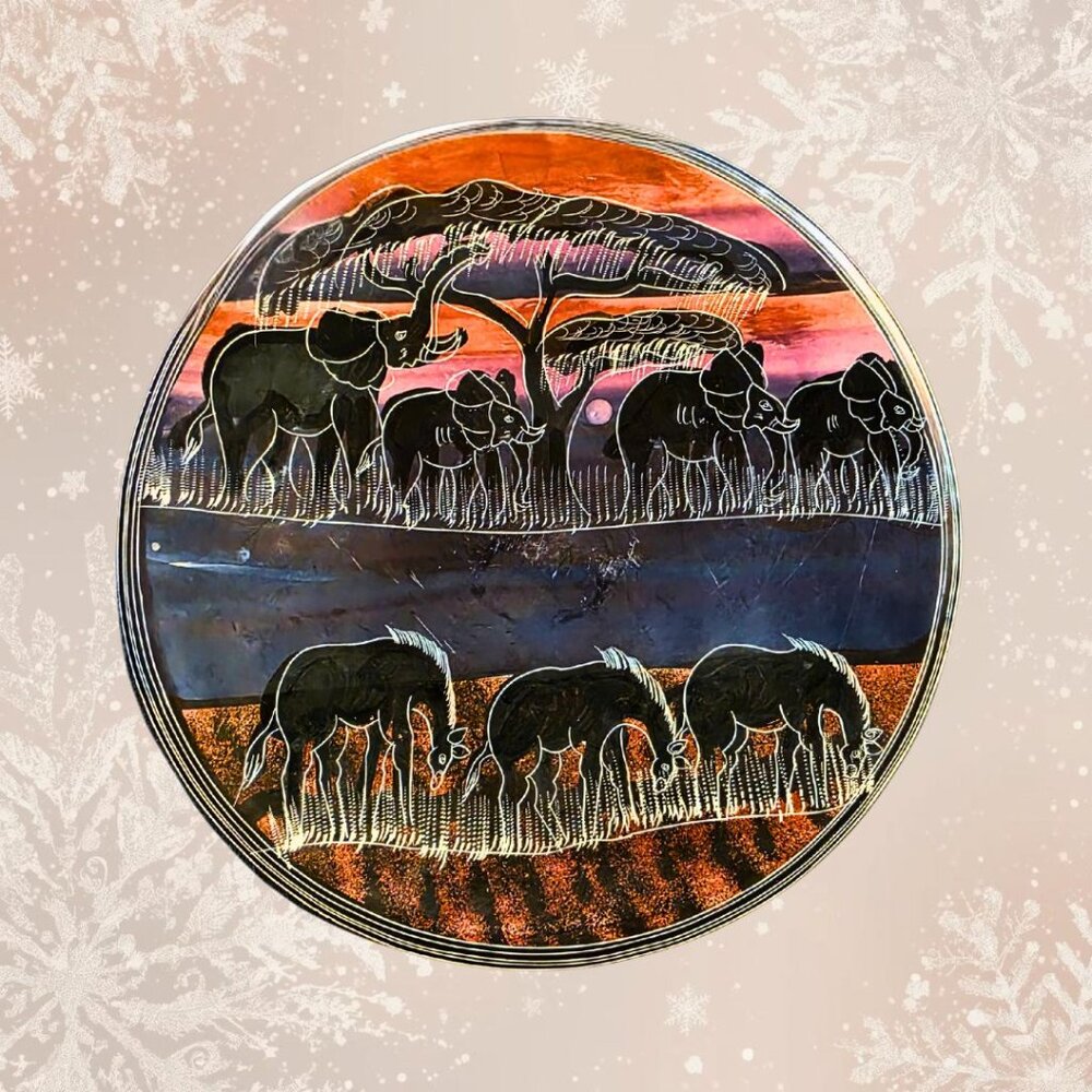 Savanna Sunset Soapstone Plate – Hand-Etched Wildlife Edition